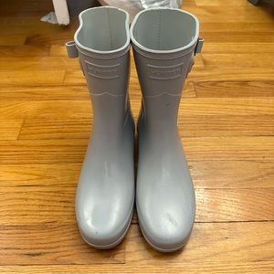 NWOT Hunter Gray Mid Caf Boots Size 7